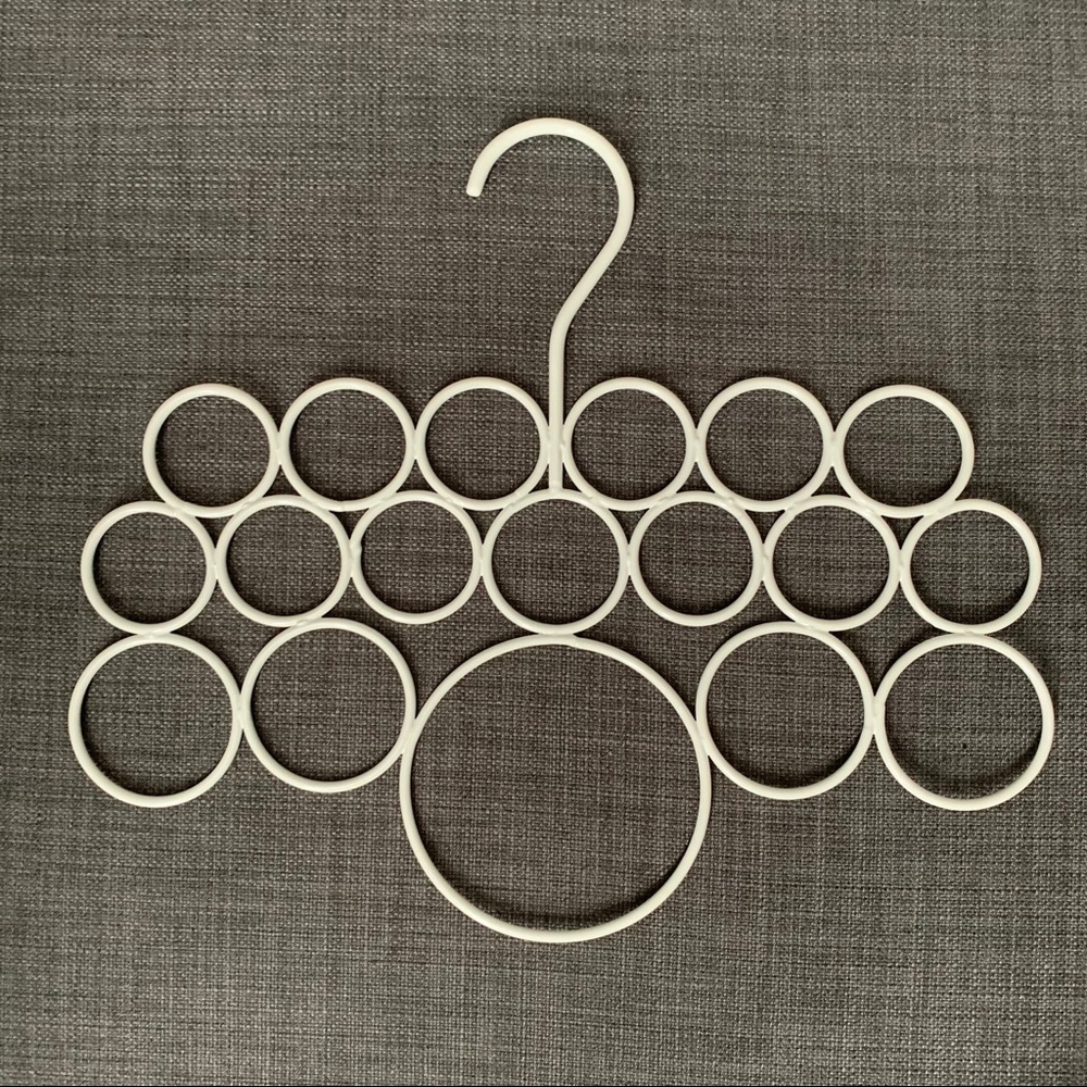 Scarf Hanger